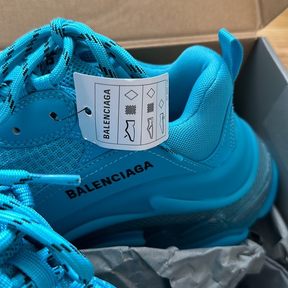 - BALENCIAGA SIZE 39 TRIPLE S NWB - Picture 6 of 7